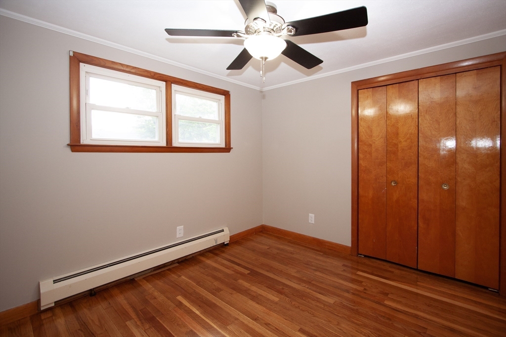 21 Siani Road Leicester, MA 01542 - Photo 15 of 31