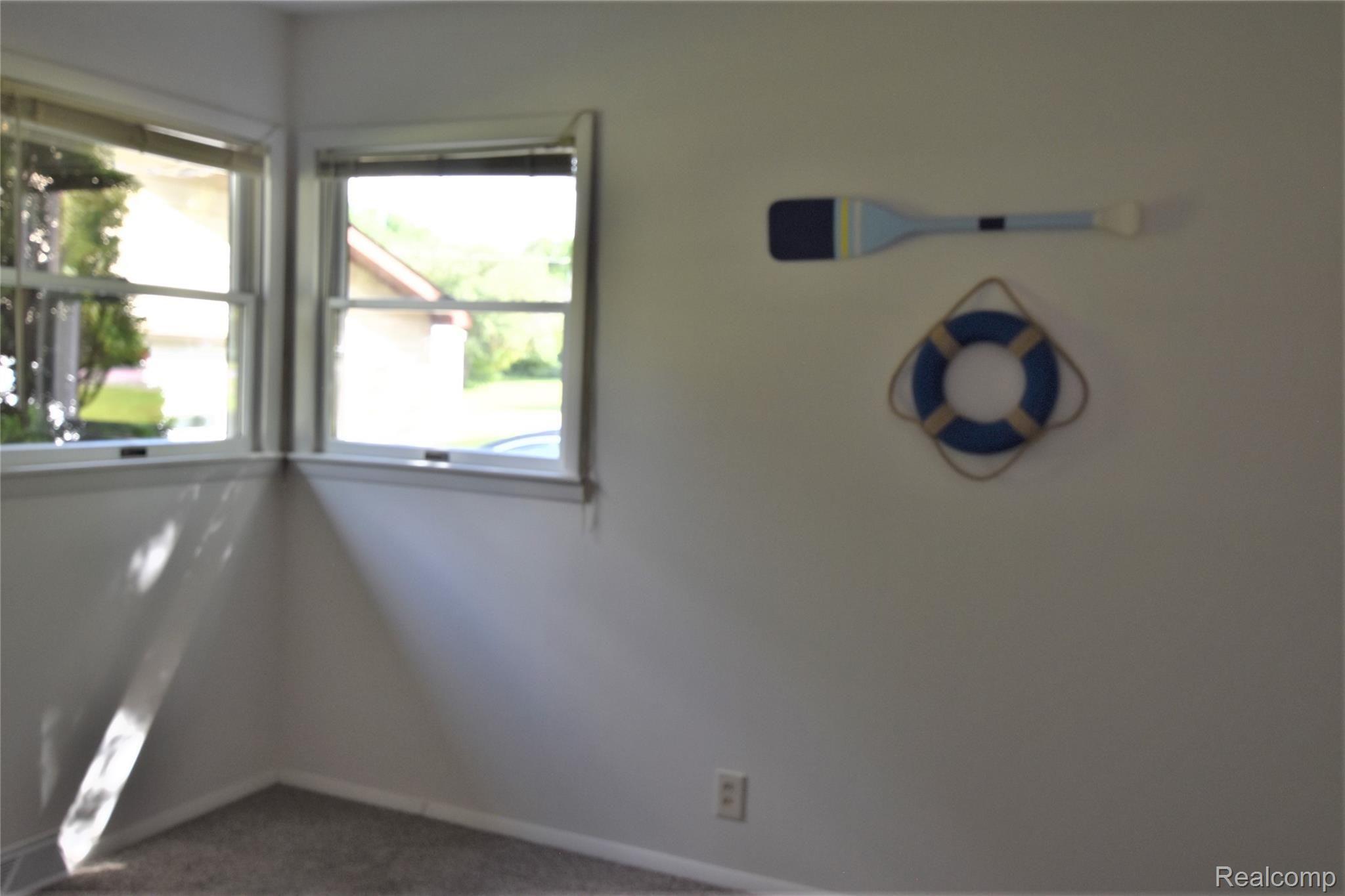 4441 Van Slyke Road Flint, MI 48507 - Photo 10 of 17 DSC_0025.JPG