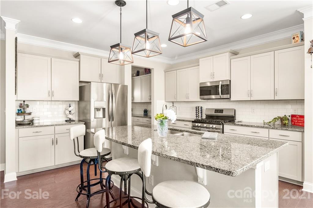 5050 Oakmere Road Waxhaw, NC 28173 - Photo 10 of 41 Gallery Image 10