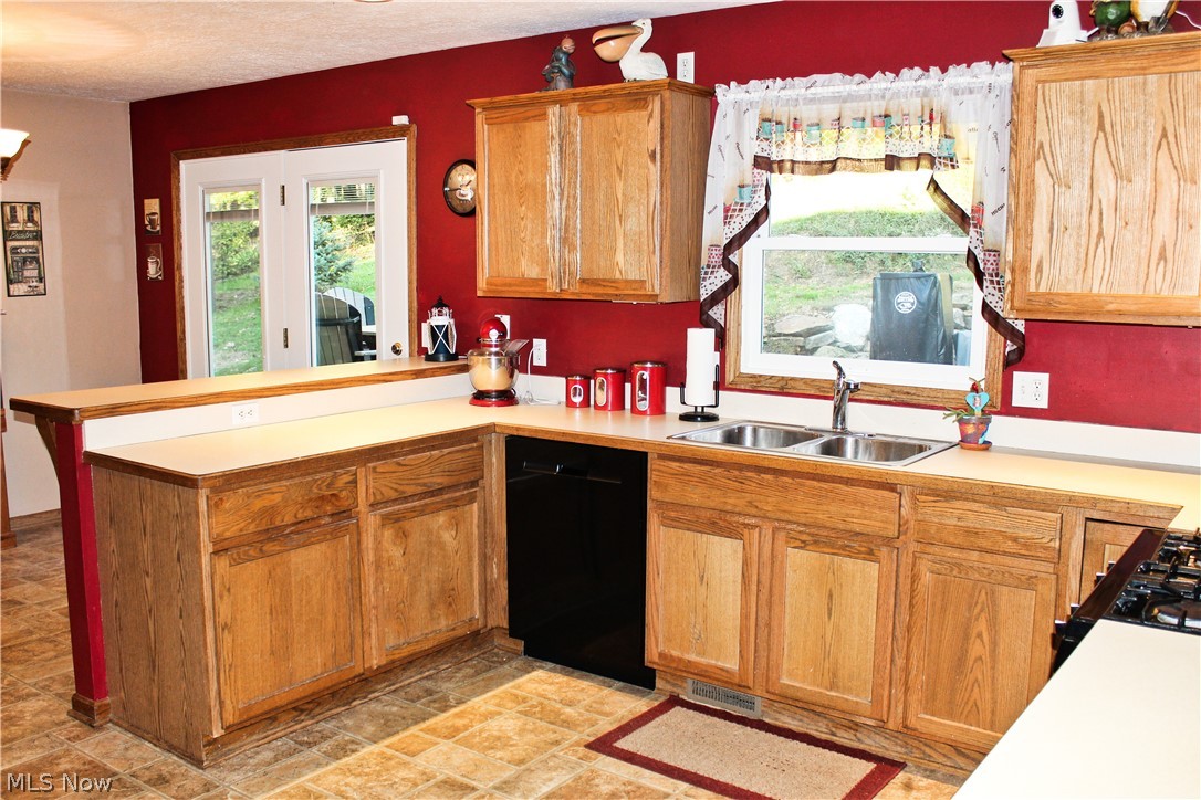 1273 Derbydale Road Akron, OH 44306 - Photo 10 of 34 Gallery Image 10