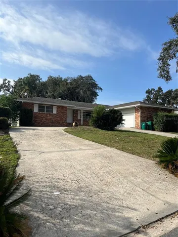 $2,800 | 812 Northside Drive, Mount Dora, FL 32757
