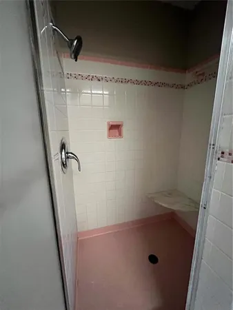 $2,800 | 812 Northside Drive, Mount Dora, FL 32757