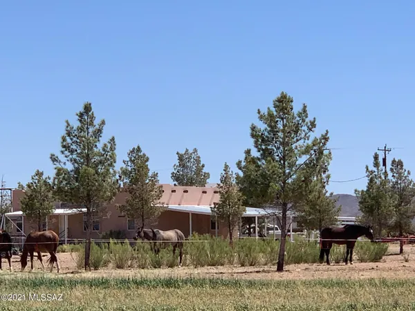 $525,000 | 3515 West Gleeson Road, Elfrida, AZ 85610