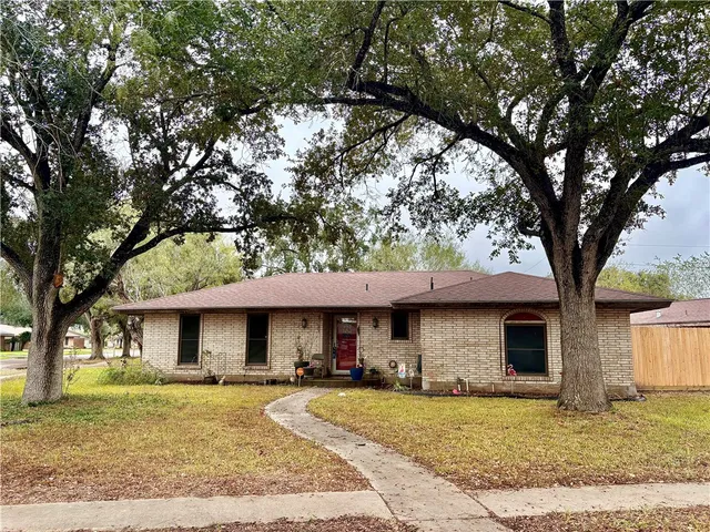 $220,000 | 1101 Elizabeth Avenue, Kingsville, TX 78363