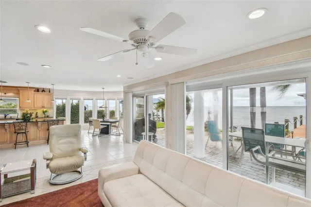 $2,599,999 | 119 Carlyle Circle, Palm Harbor, FL 34683
