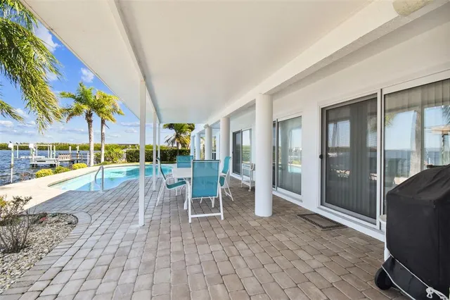 $2,599,999 | 119 Carlyle Circle, Palm Harbor, FL 34683