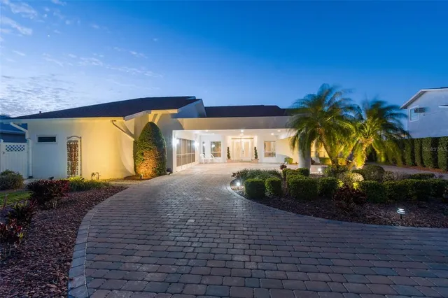 $2,599,999 | 119 Carlyle Circle, Palm Harbor, FL 34683