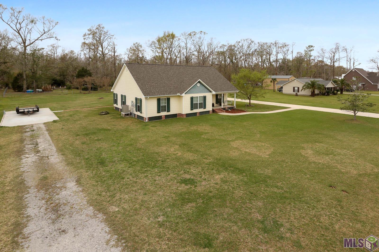 1200 Choctaw Road Thibodaux, LA 70301 - Photo 3 of 21 Gallery Image 3