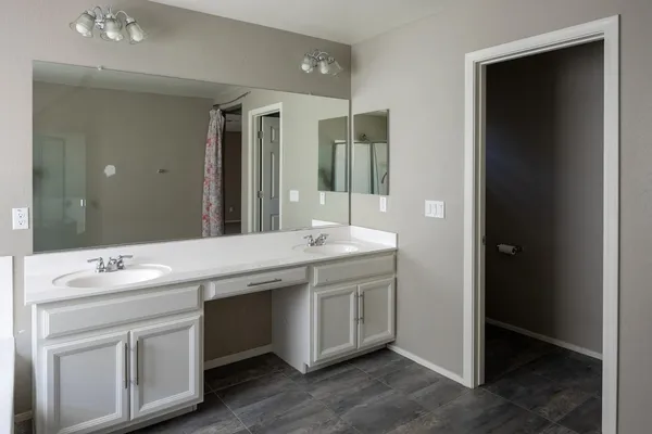 $2,800 | 241 East Roadrunner Drive, Chandler, AZ 85286