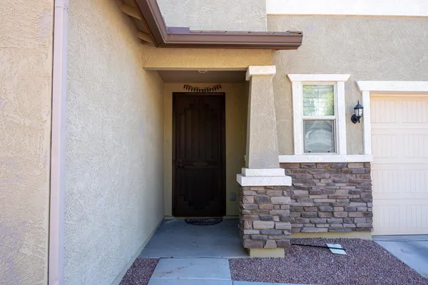 $2,800 | 241 East Roadrunner Drive, Chandler, AZ 85286