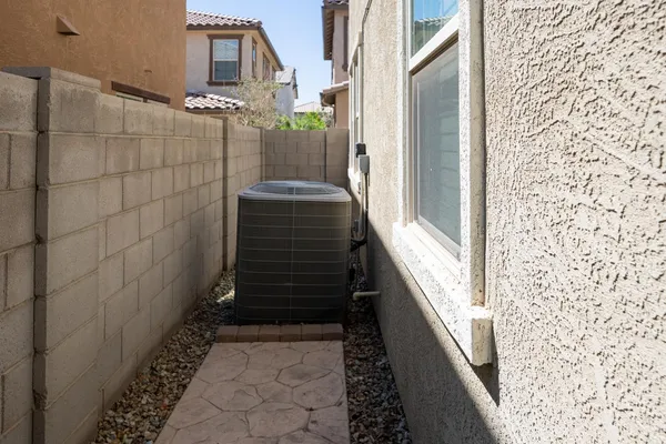 $2,800 | 241 East Roadrunner Drive, Chandler, AZ 85286