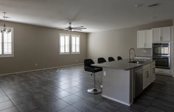 $2,800 | 241 East Roadrunner Drive, Chandler, AZ 85286