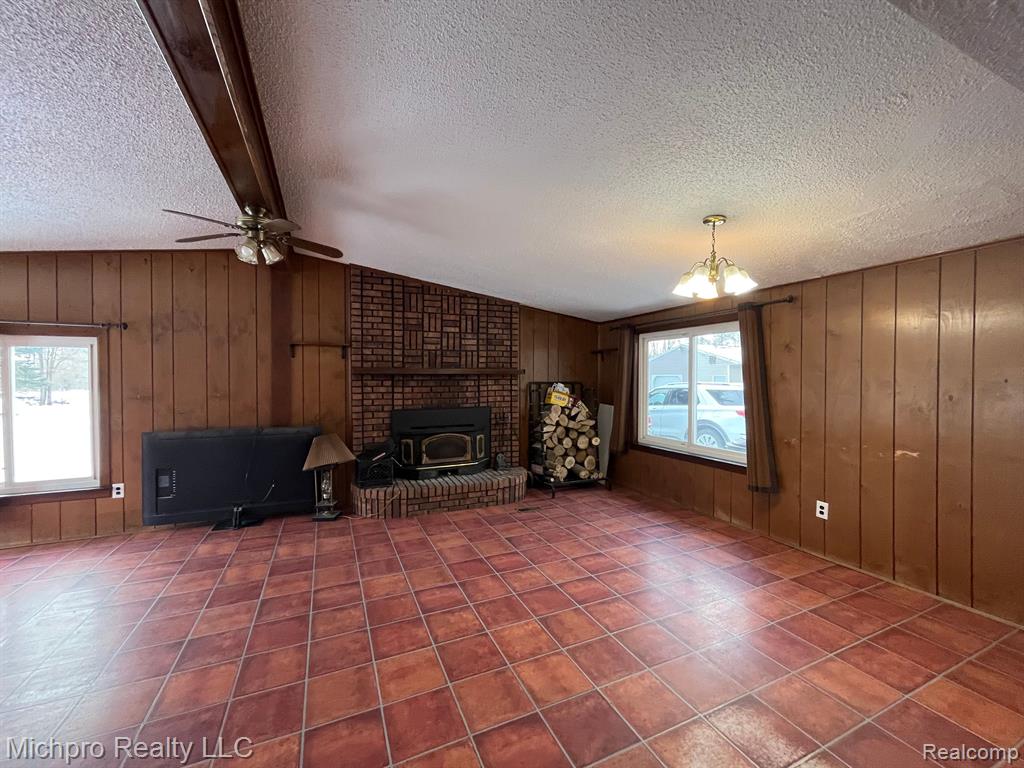 5739 5 Lakes Road North Branch, MI 48461 - Photo 8 of 36