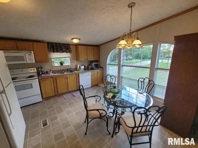 $63,000 | 315 3rd Avenue, Grand Tower, IL 62942