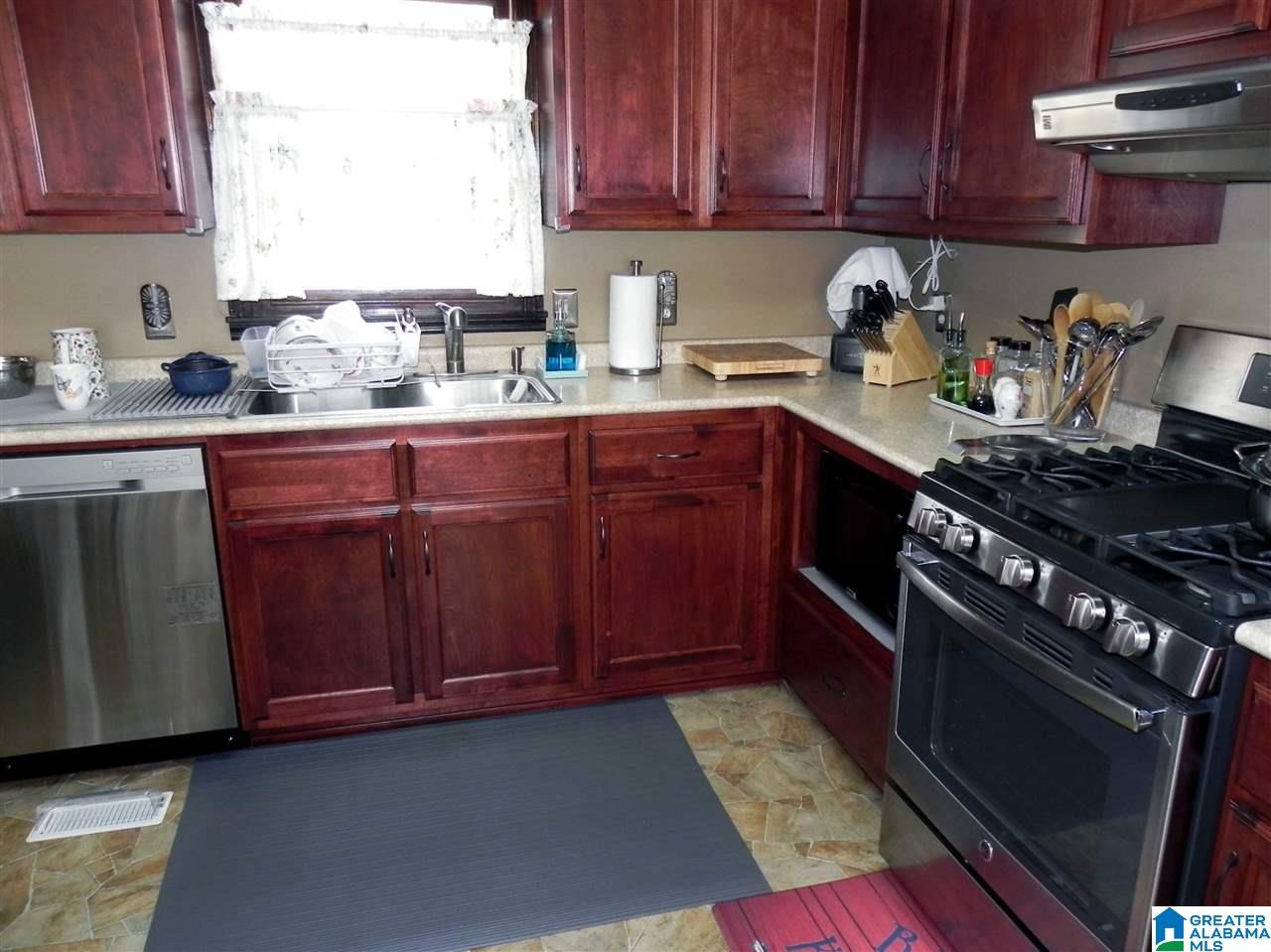 1703 Roundhill Road Weaver, AL 36277 - Photo 2 of 37