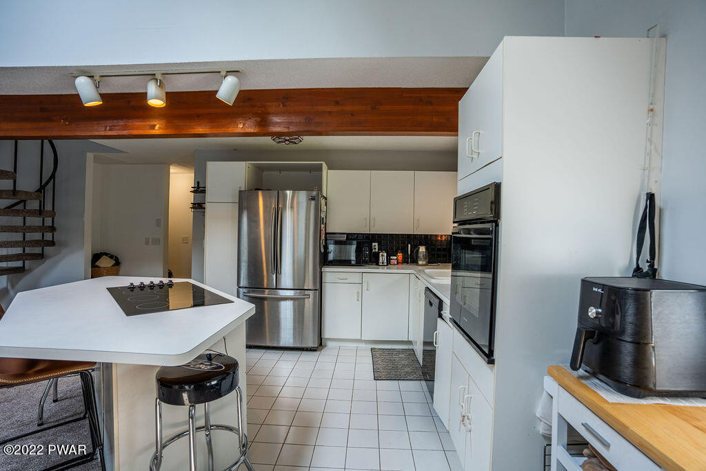 71 Ruffed Grouse Road Lakeville, PA 18438 - Photo 5 of 58 Kitchen