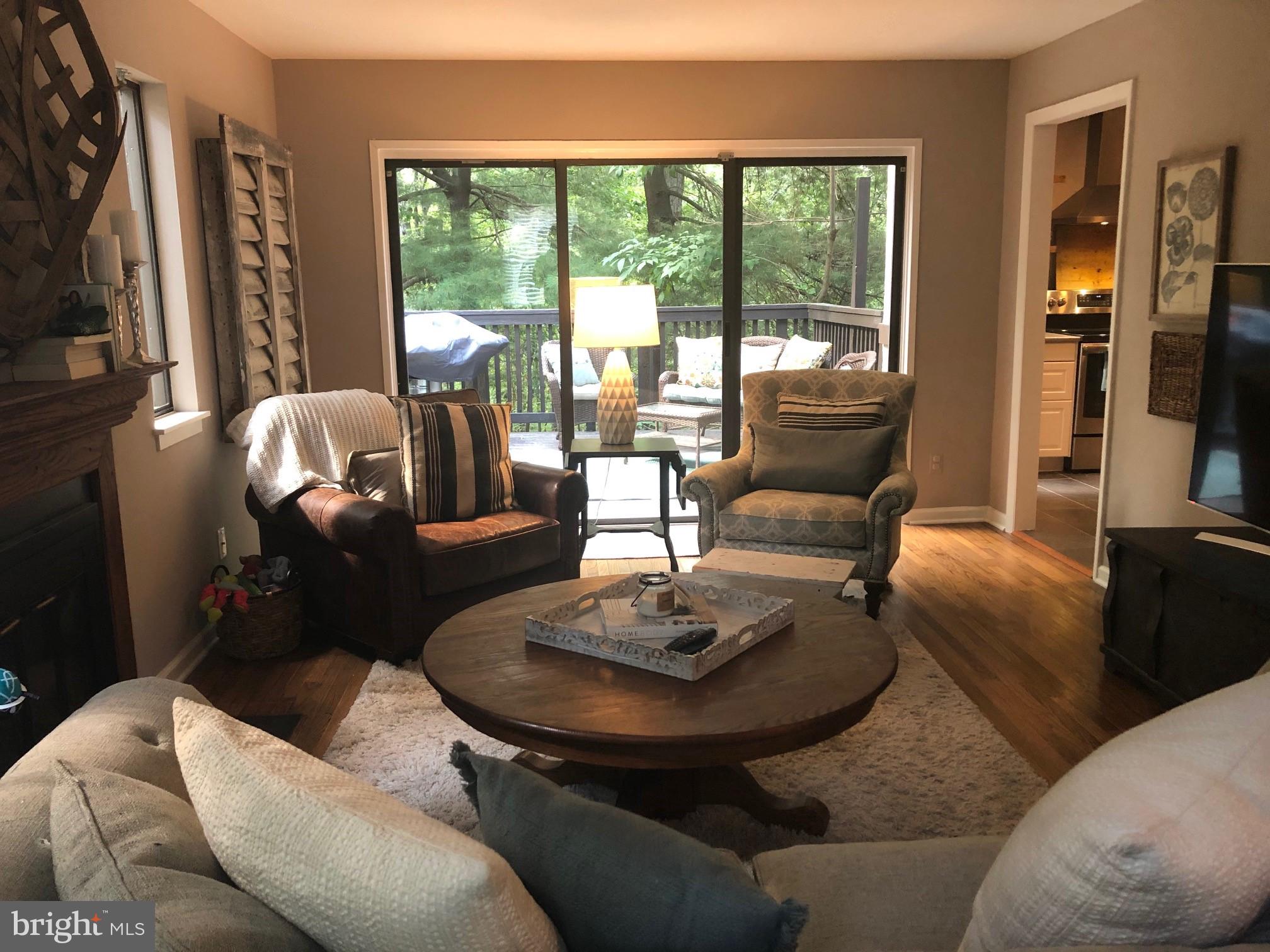 1614 Park Overlook Drive Reston, VA 20190 - Photo 11 of 29 Gallery Image 11