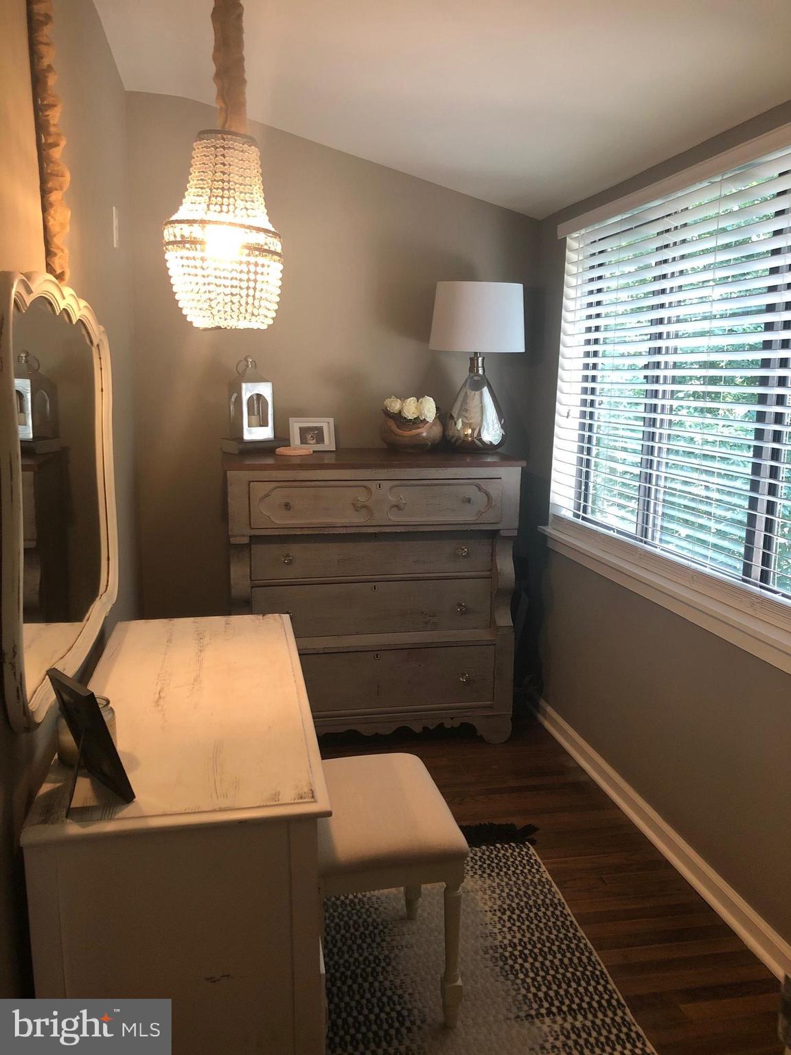1614 Park Overlook Drive Reston, VA 20190 - Photo 16 of 29 Gallery Image 16