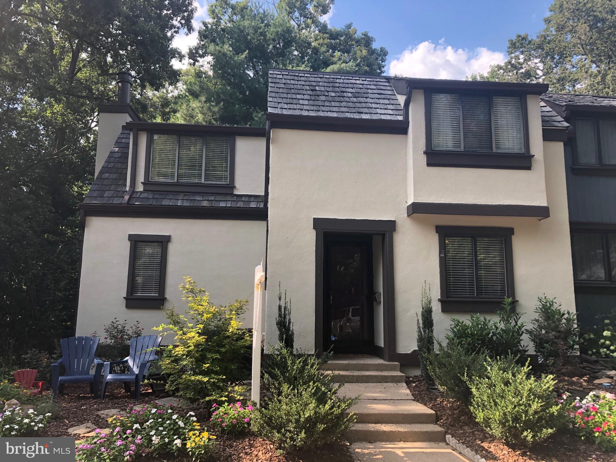 1614 Park Overlook Drive Reston, VA 20190 - Photo 3 of 29 Gallery Image 3