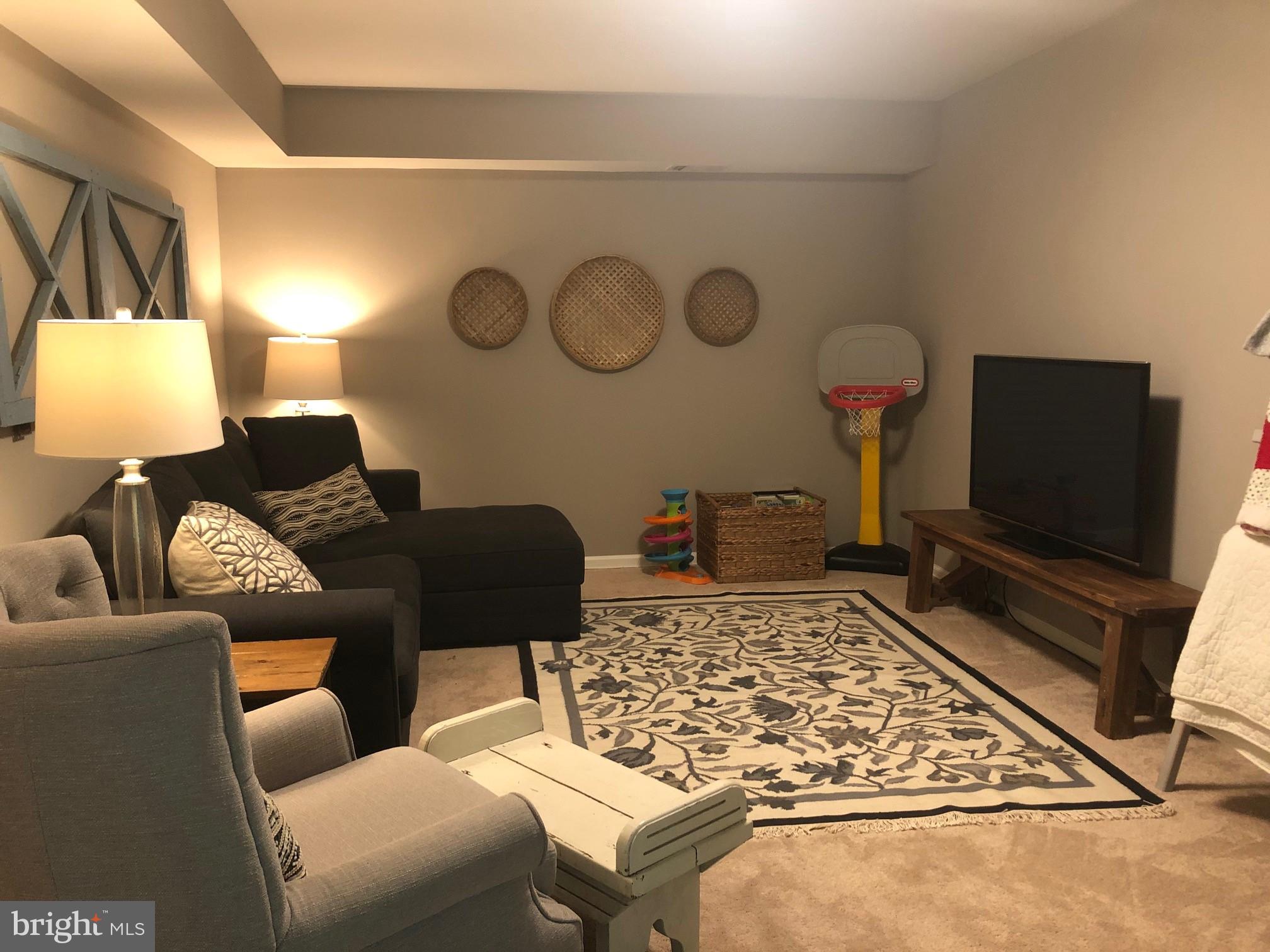 1614 Park Overlook Drive Reston, VA 20190 - Photo 23 of 29 Gallery Image 23
