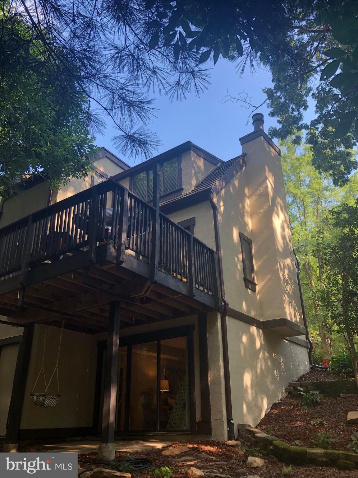 1614 Park Overlook Drive Reston, VA 20190 - Photo 25 of 29 Gallery Image 25