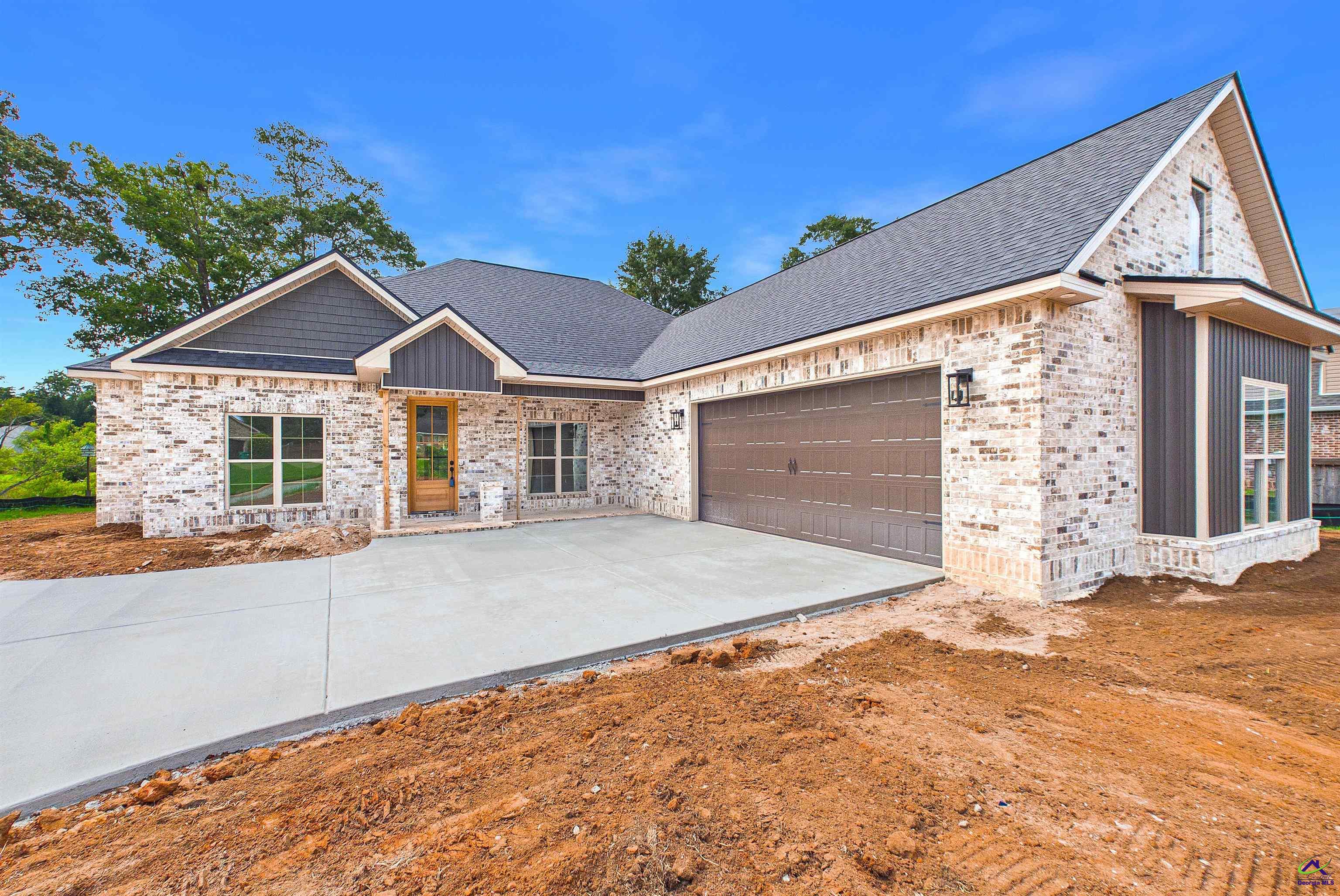 102 Rinns Way Perry, GA 31069 - Photo 2 of 49