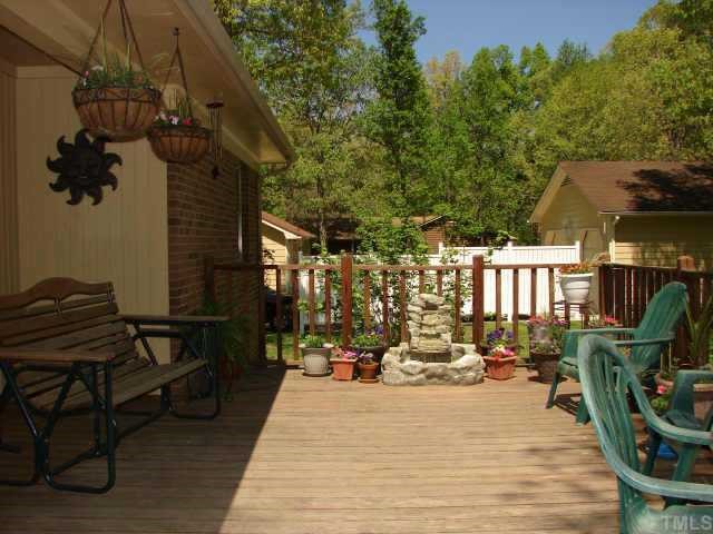5620 Roslyn Road Durham, NC 27712 - Photo 8 of 10 There is plenty of room here to do it all... Picnic, relax, & grill out all at the same time!