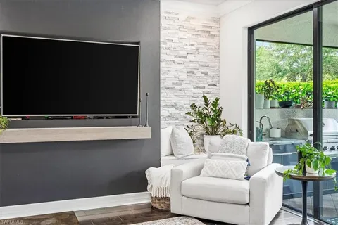 $1,295,000 | 4432 Aurora Street, Naples, FL 34119