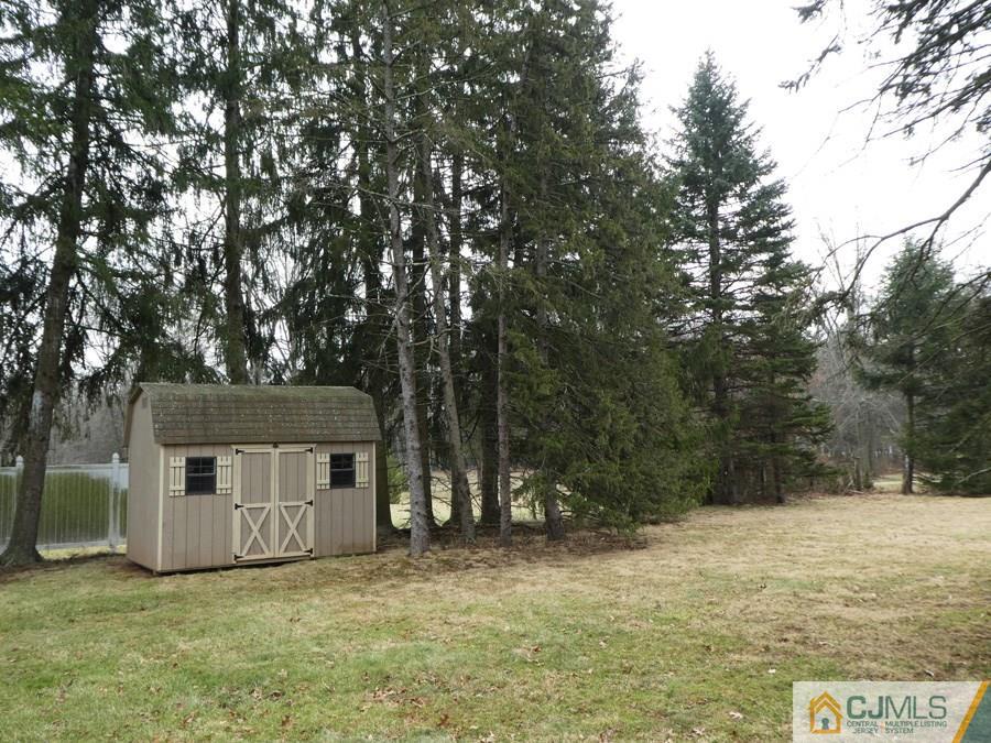 230 Treptow Road Somerset, NJ 08873 - Photo 23 of 25 Gallery Image 23
