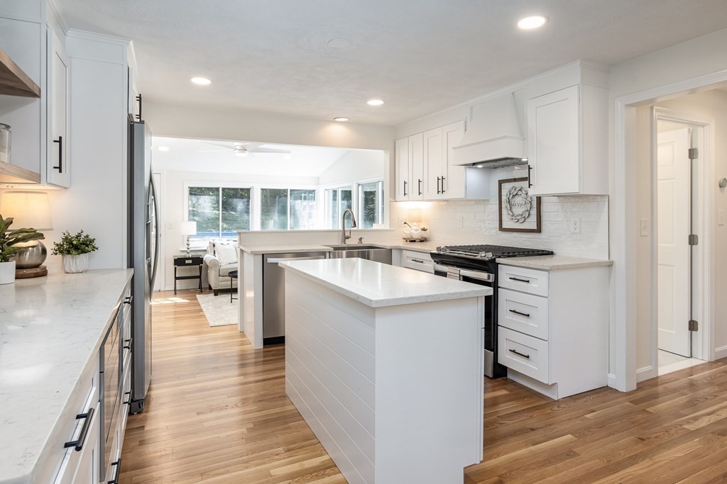 10 Hickory Drive Townsend, MA 01469 - Photo 11 of 38