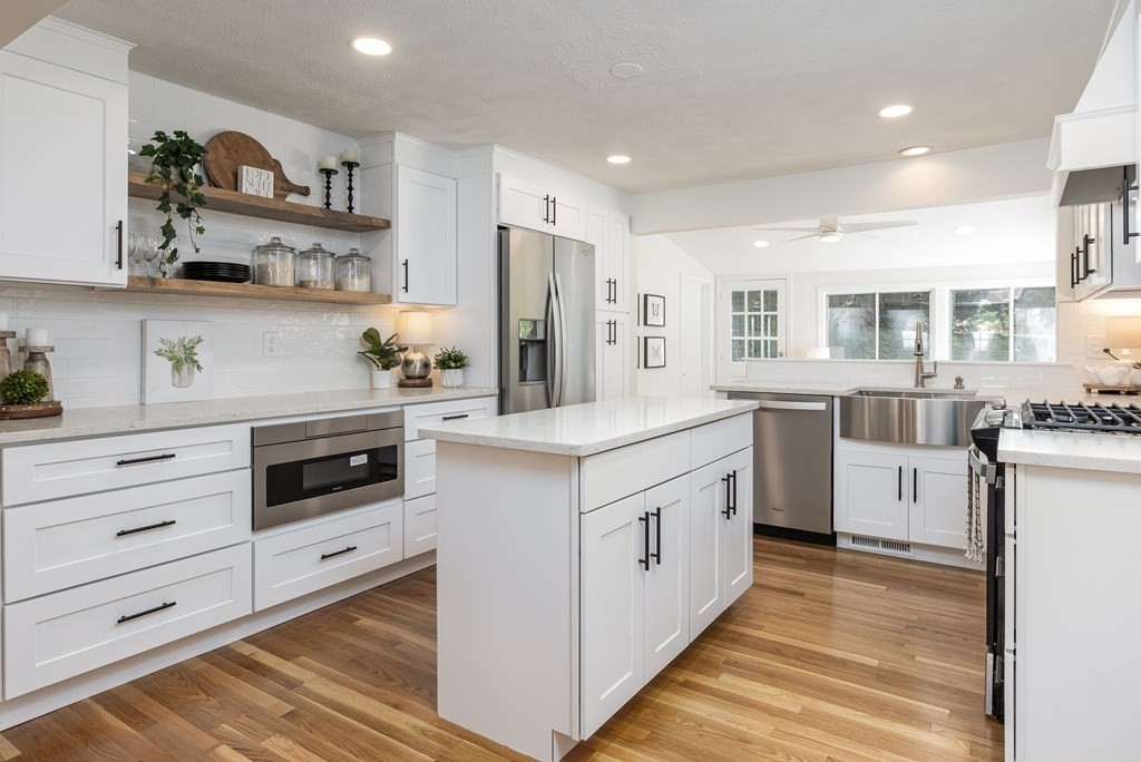 10 Hickory Drive Townsend, MA 01469 - Photo 12 of 38