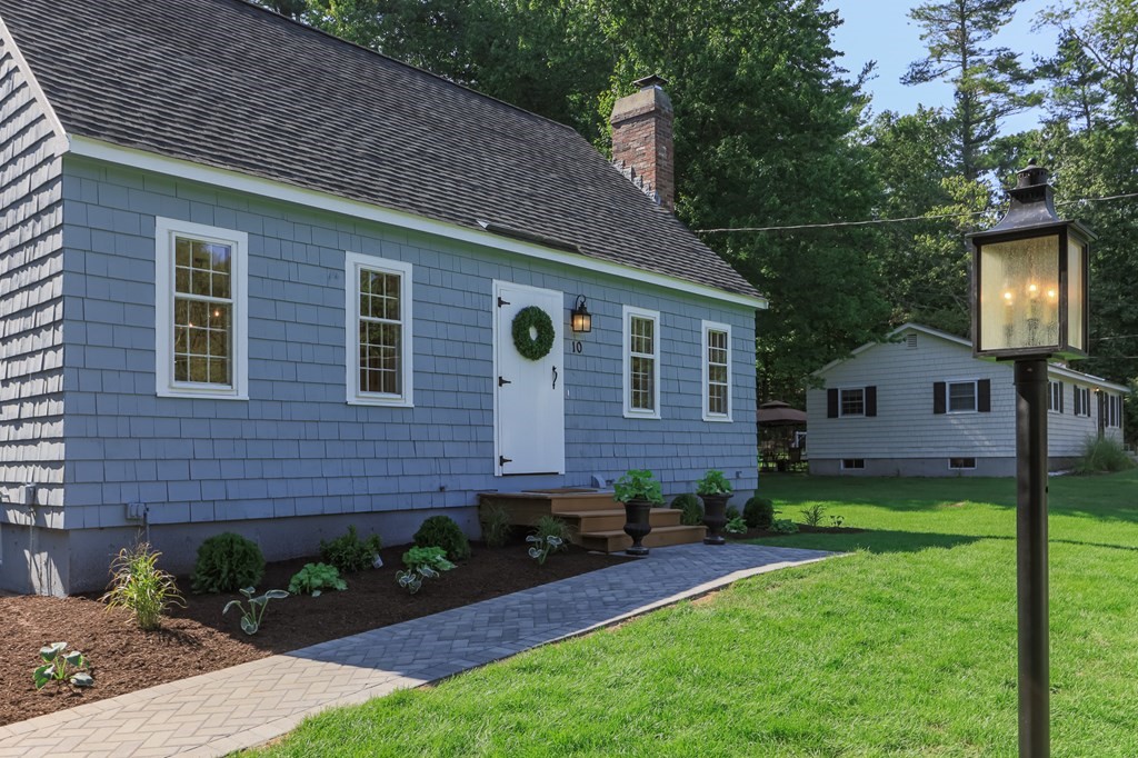 10 Hickory Drive Townsend, MA 01469 - Photo 2 of 38