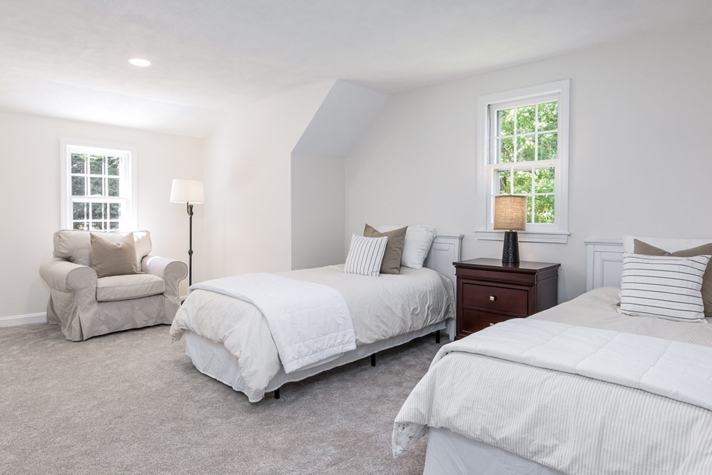 10 Hickory Drive Townsend, MA 01469 - Photo 28 of 38