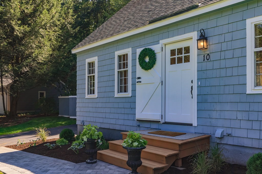 10 Hickory Drive Townsend, MA 01469 - Photo 3 of 38