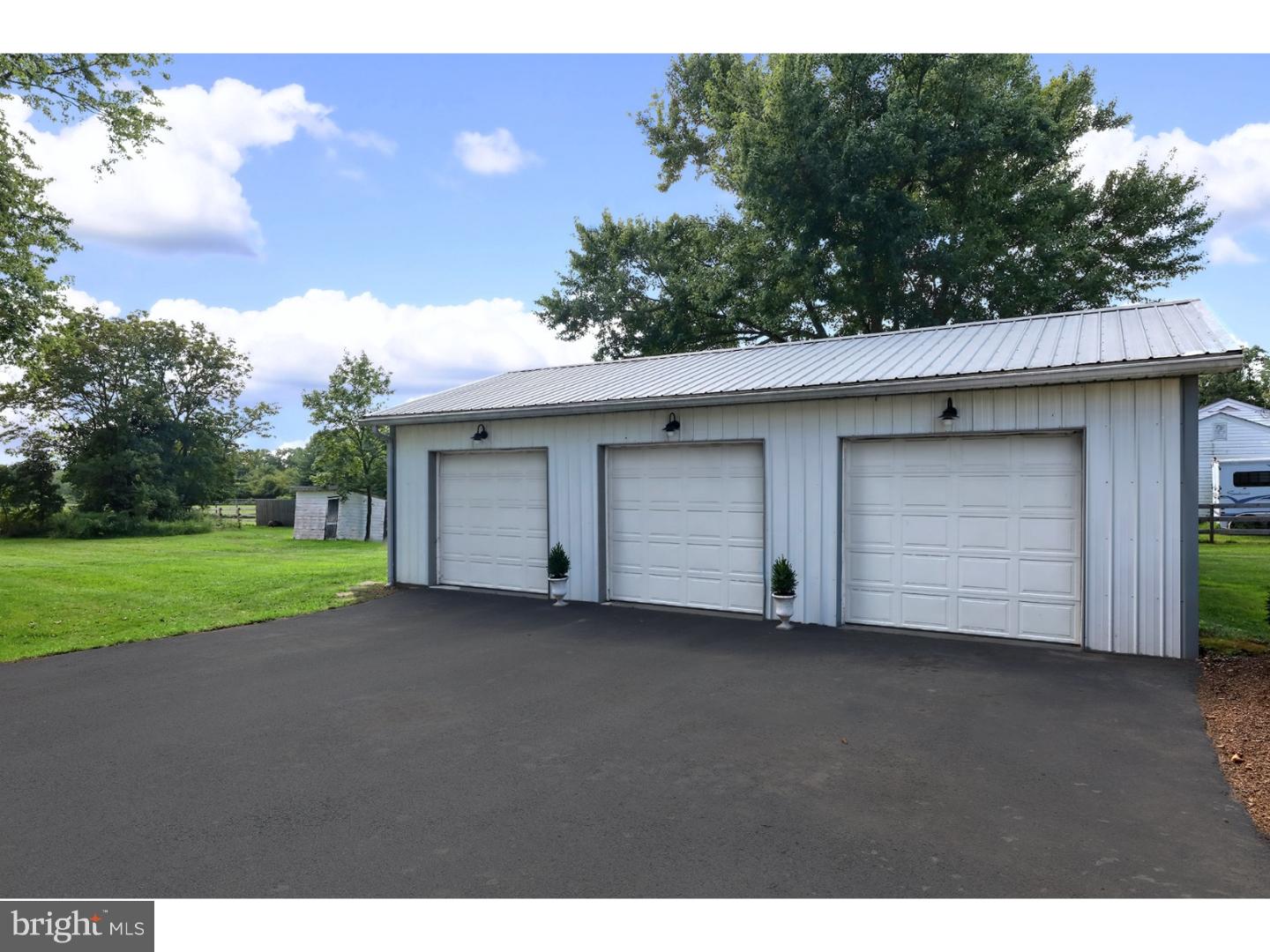 14 Woosamonsa Road Pennington, NJ 08534 - Photo 22 of 23