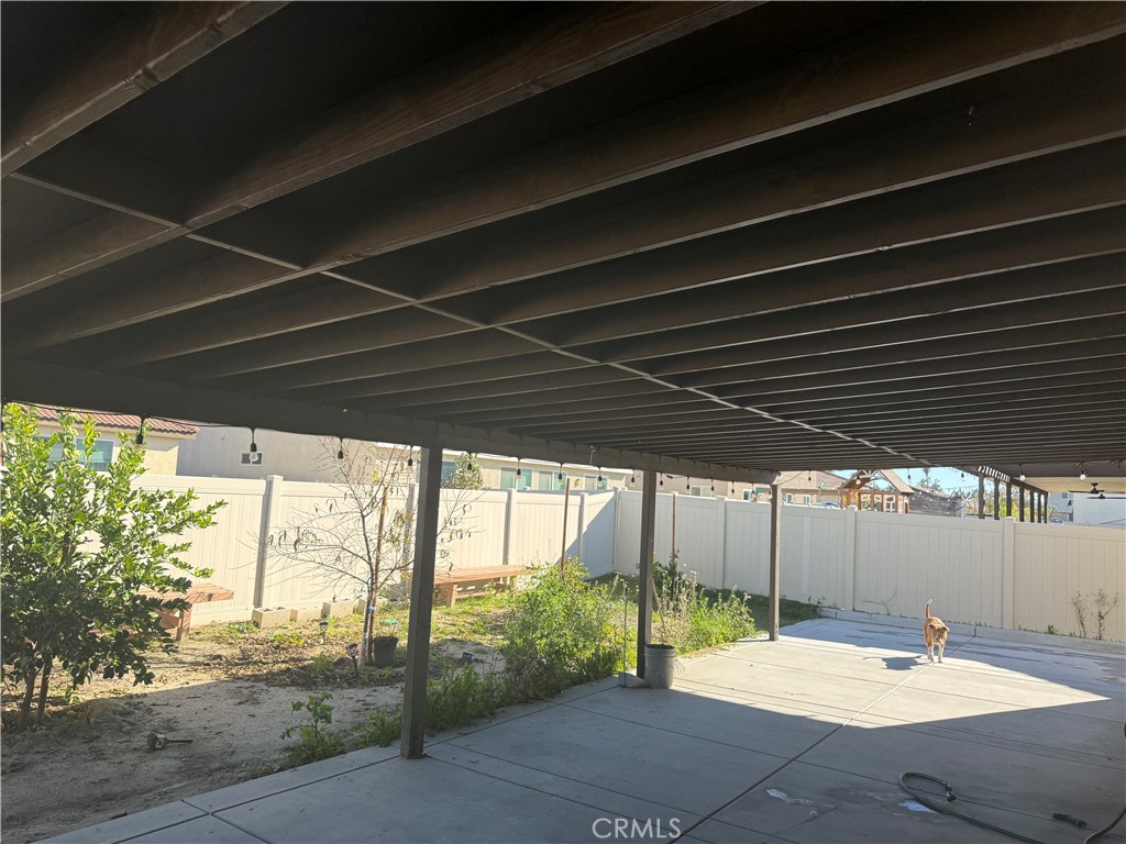 996 Forster Hemet, CA 92543 - Photo 16 of 22