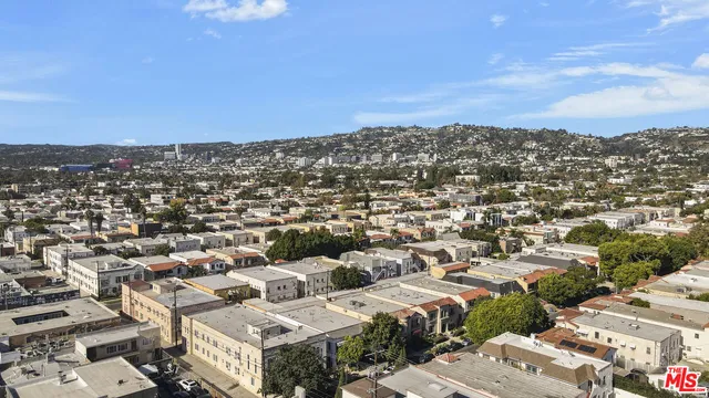 $2,050,000 | 321 North Sierra Bonita Avenue, Los Angeles, CA 90036