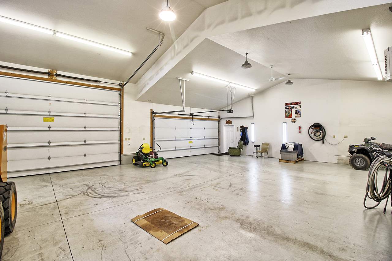 1724 K K 3/4 Road Fruita, CO 81521 - Photo 38 of 42 a view of a room with gym equipment