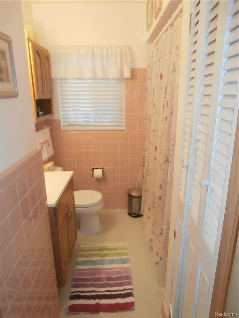 11223 Dale Warren, MI 48089 - Photo 18 of 35 dale street 034.JPG