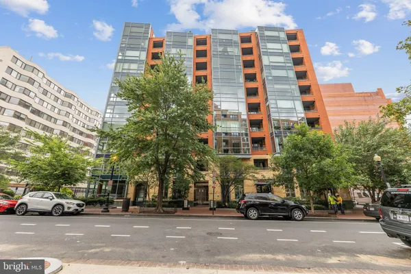 $1,995 | 1117 10th Street Northwest, Unit 305, Washington, DC 20001