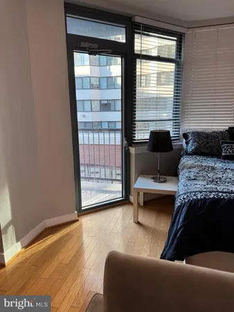 $1,995 | 1117 10th Street Northwest, Unit 305, Washington, DC 20001