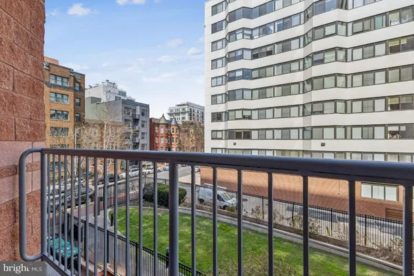 $1,995 | 1117 10th Street Northwest, Unit 305, Washington, DC 20001