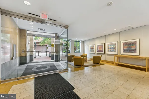 $1,995 | 1117 10th Street Northwest, Unit 305, Washington, DC 20001