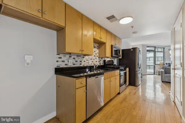 $1,995 | 1117 10th Street Northwest, Unit 305, Washington, DC 20001