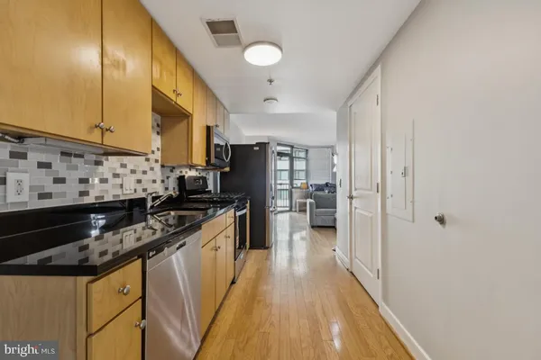 $1,995 | 1117 10th Street Northwest, Unit 305, Washington, DC 20001