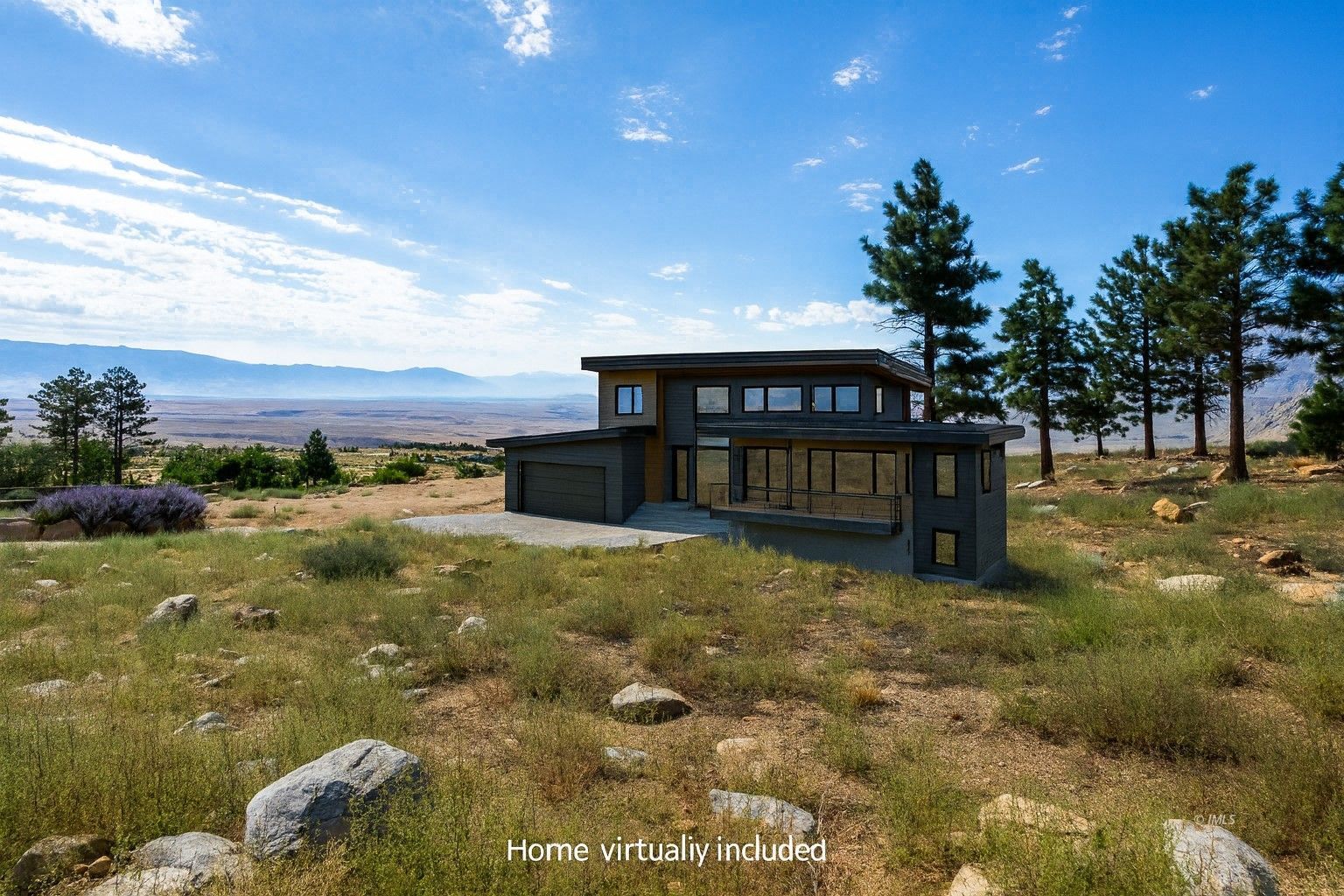 507 Willow Road Bishop, CA 93514 - Photo 2 of 35 a view of a house with a yard