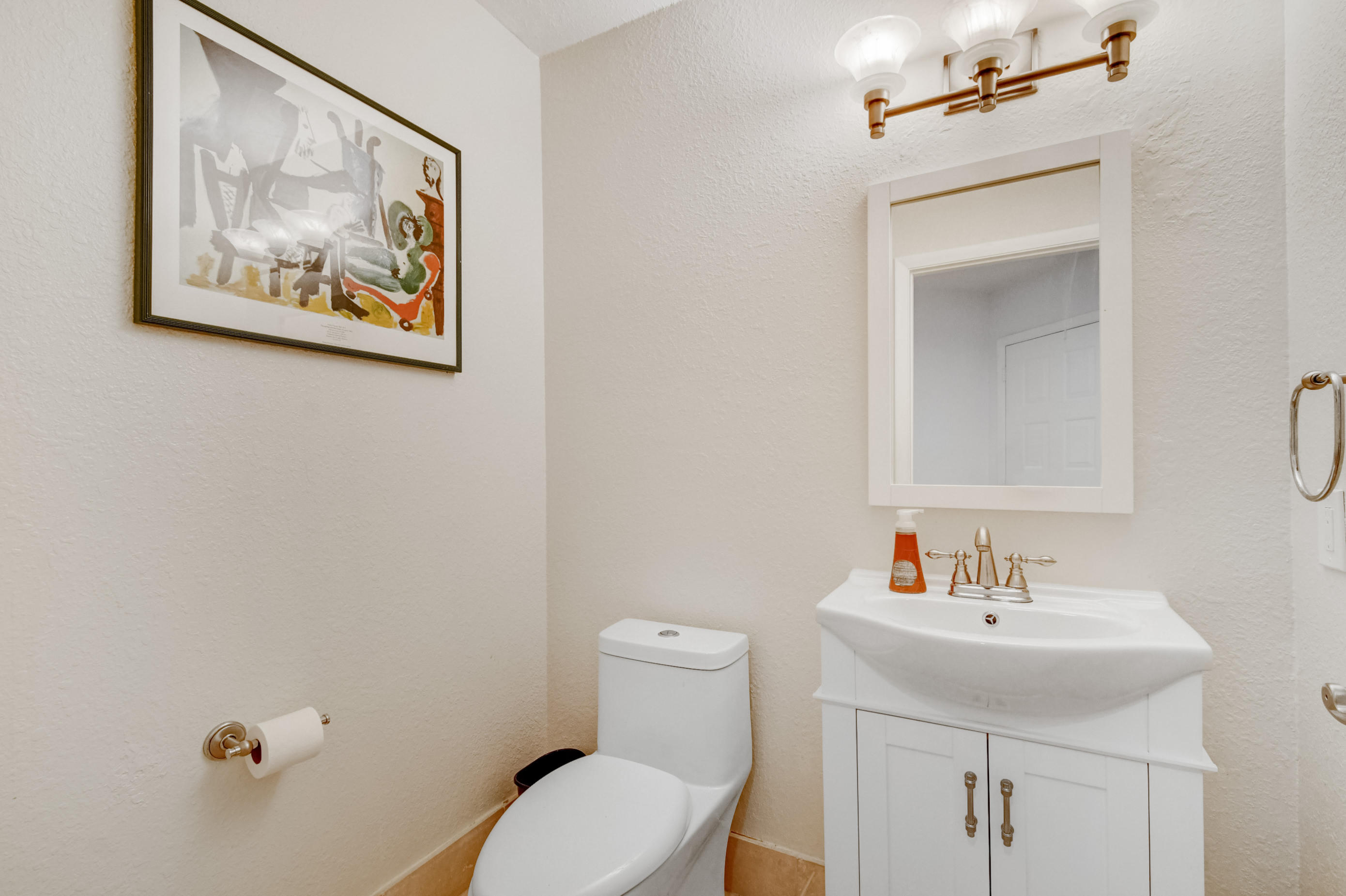 6061 Old Court Road, Unit 207 Boca Raton, FL 33433 - Photo 14 of 35 Powder Room