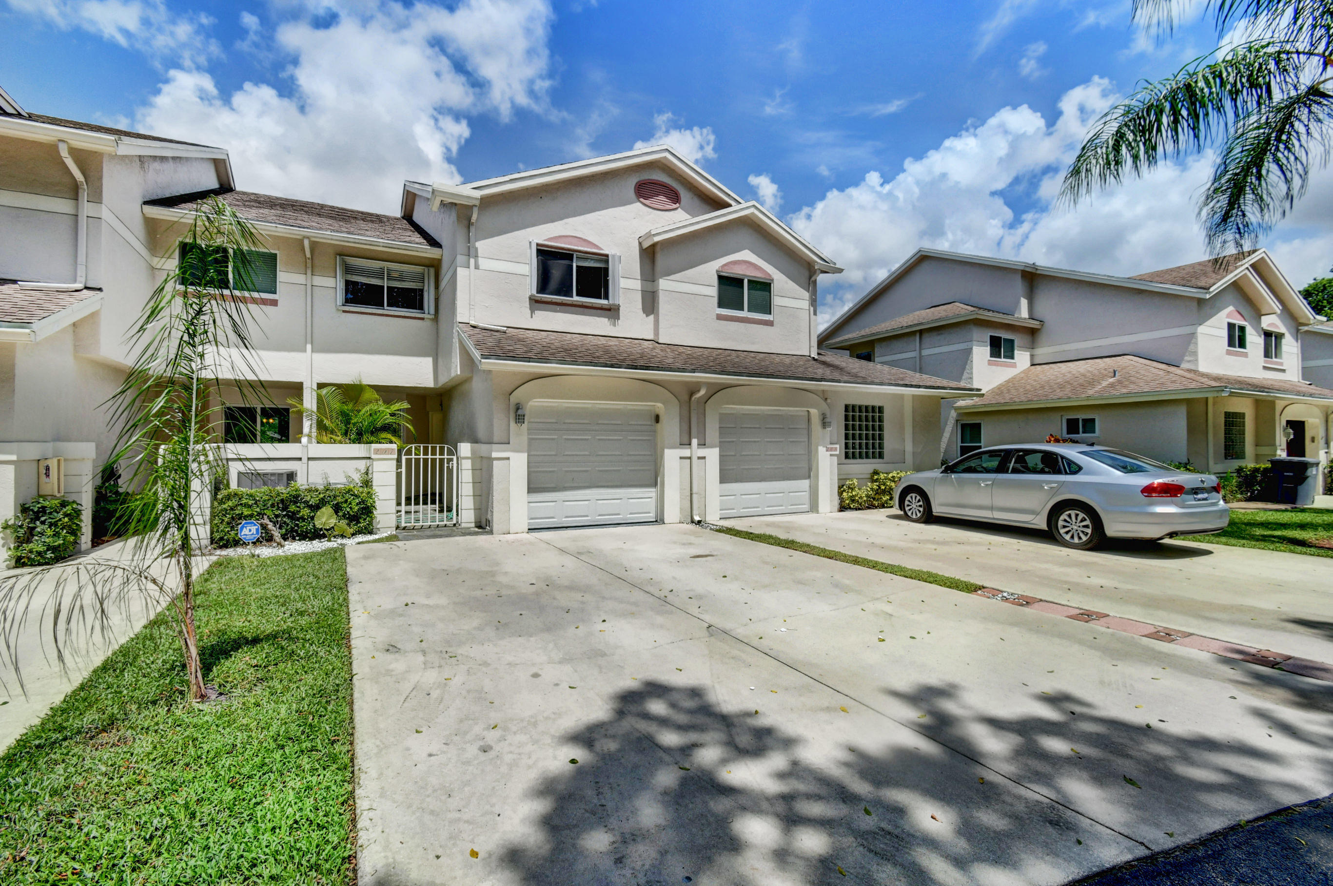 6061 Old Court Road, Unit 207 Boca Raton, FL 33433 - Photo 2 of 35 Front