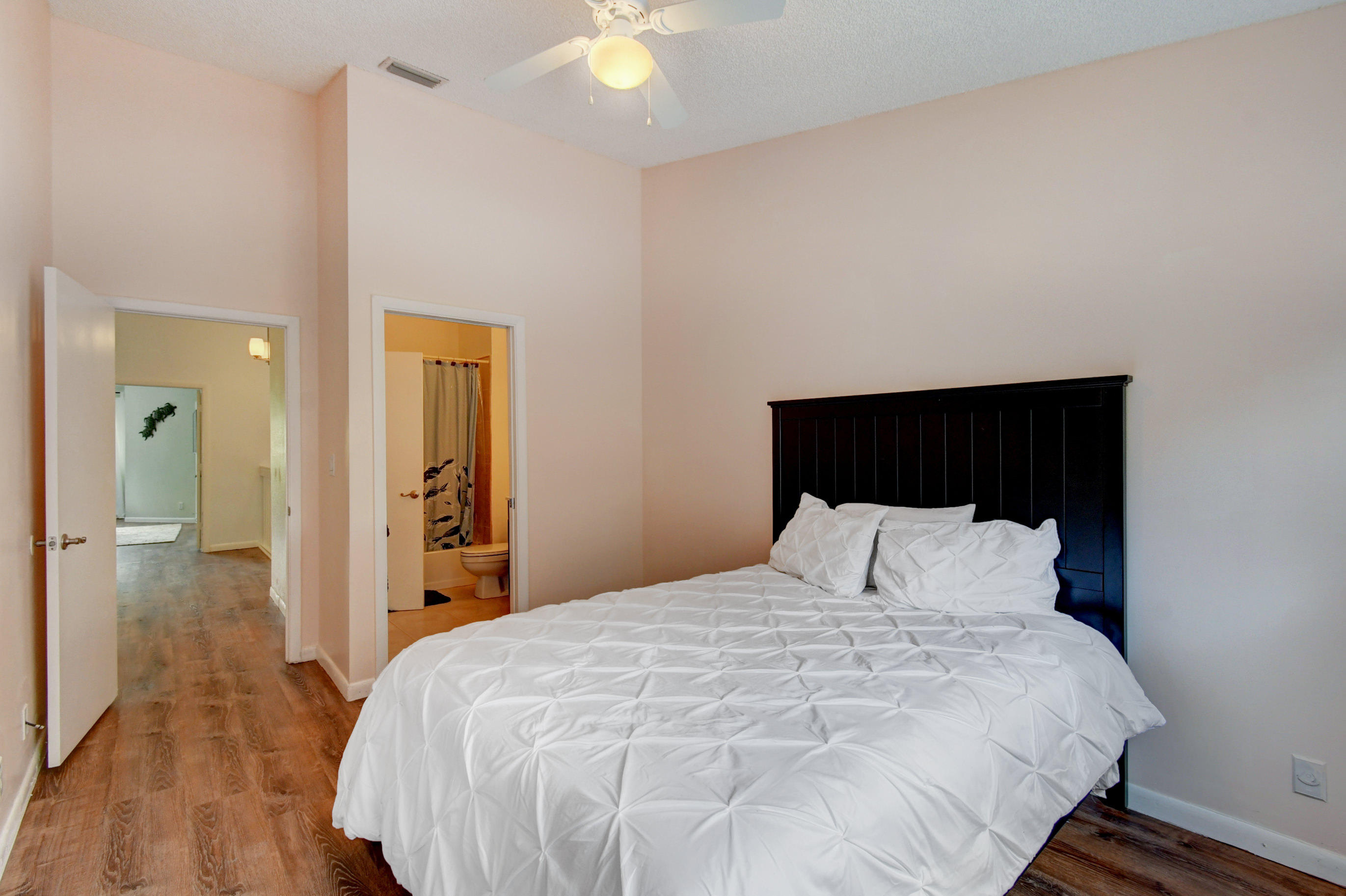 6061 Old Court Road, Unit 207 Boca Raton, FL 33433 - Photo 24 of 35 Guest Bedroom 2