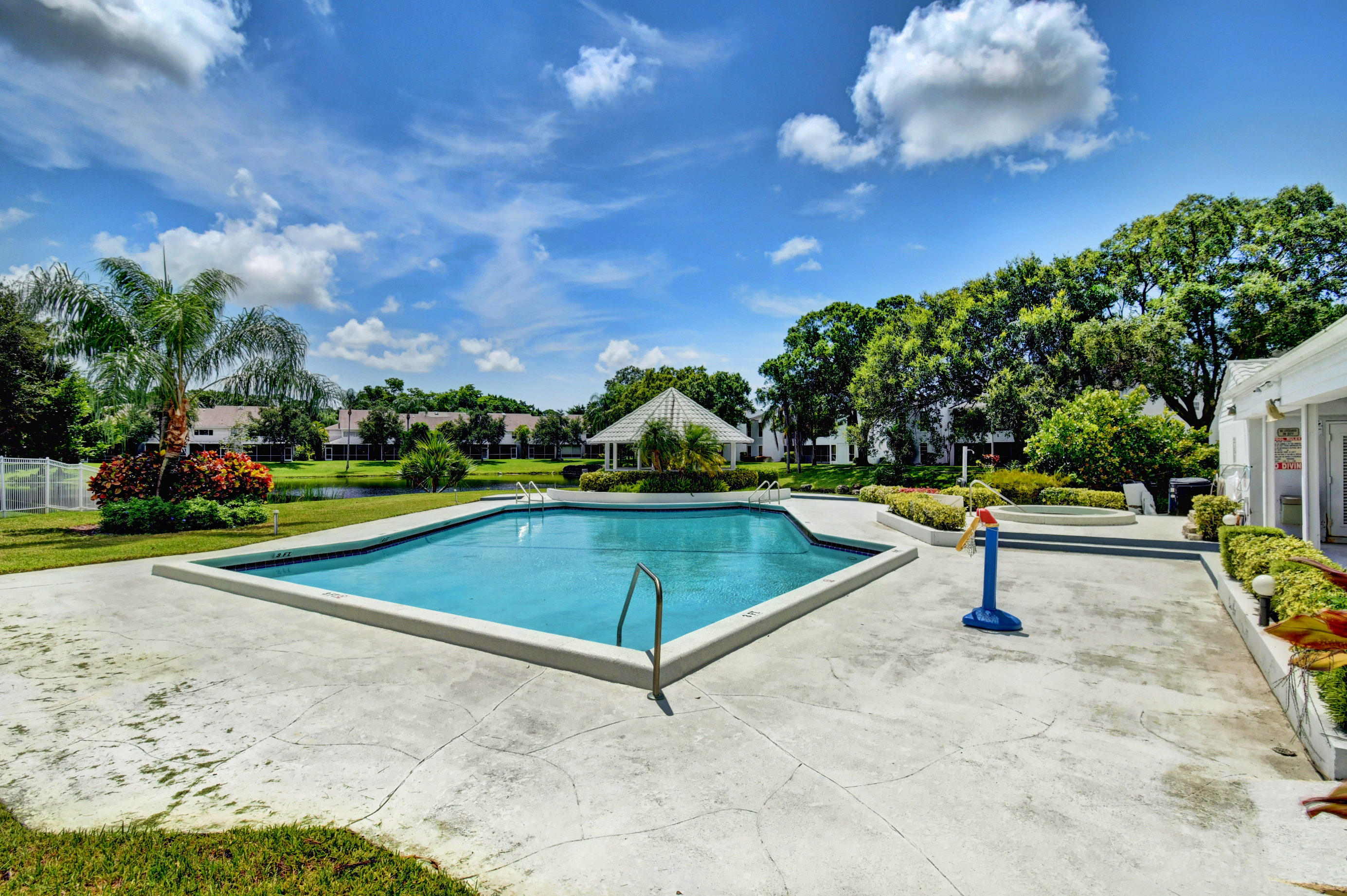 6061 Old Court Road, Unit 207 Boca Raton, FL 33433 - Photo 34 of 35 Community Pool